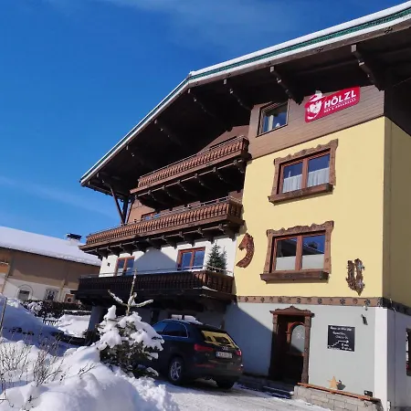 Гостевой дом Hoelzl 3*