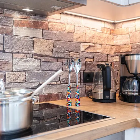 Hoelzl Нойкирхен-ам-Гросфенедигер