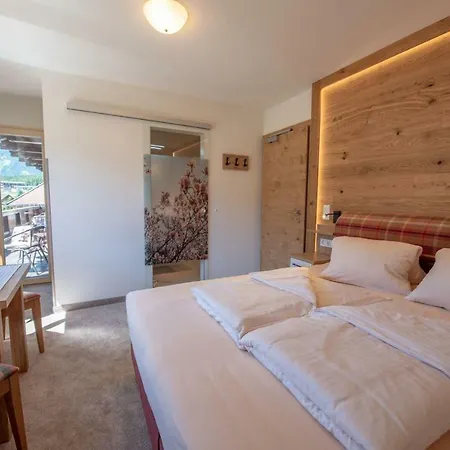 Гостевой дом Hoelzl 3*