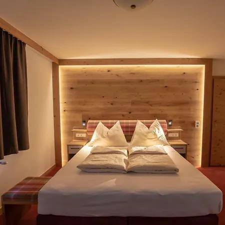 Hoelzl Pensión 3*